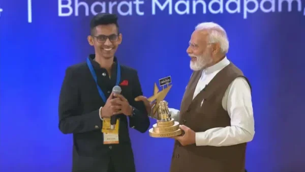 Malhar Kalambe with Swachhta Ambassador Award